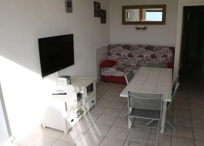 307, Héliopolis K Au Village Naturiste